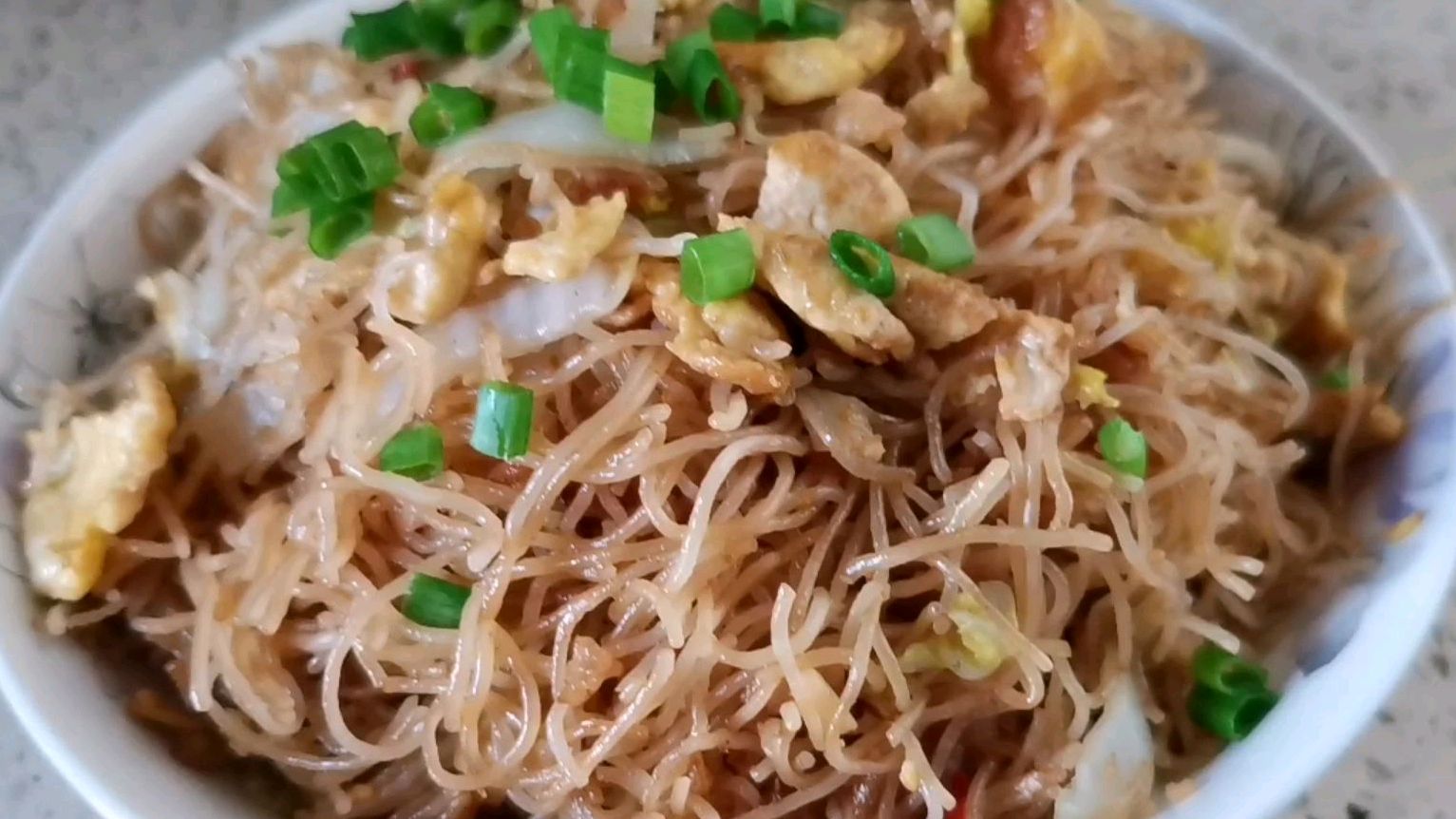 猪油渣蛋炒米粉家常做法