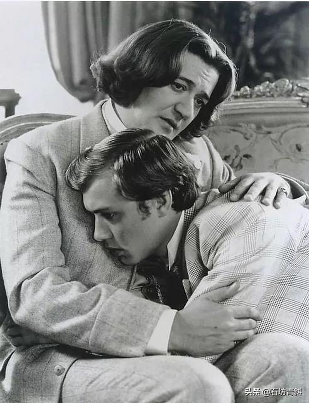 裘德洛在《王尔德的情人》时期,真是美貌不可方物啊.