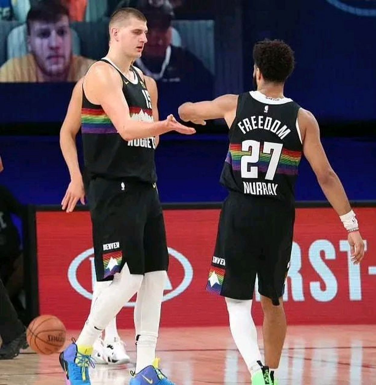 美国媒体评选当今联盟五大超级组合.  1杜兰特 布克.