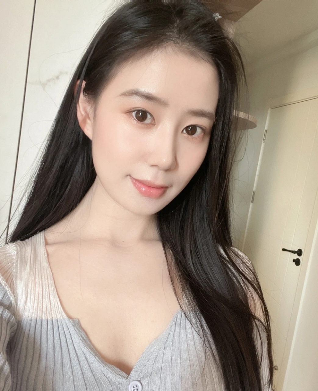 我已经是大龄剩女了,今年已经32岁了.我是设计师月薪2万多.今天跟我相