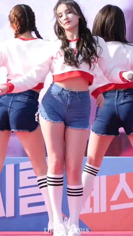 韩国妹妹跳舞太性感啦,看到最后差点流鼻血