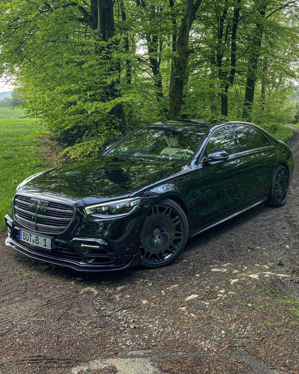 奔驰s级(巴博斯b50)黑武士