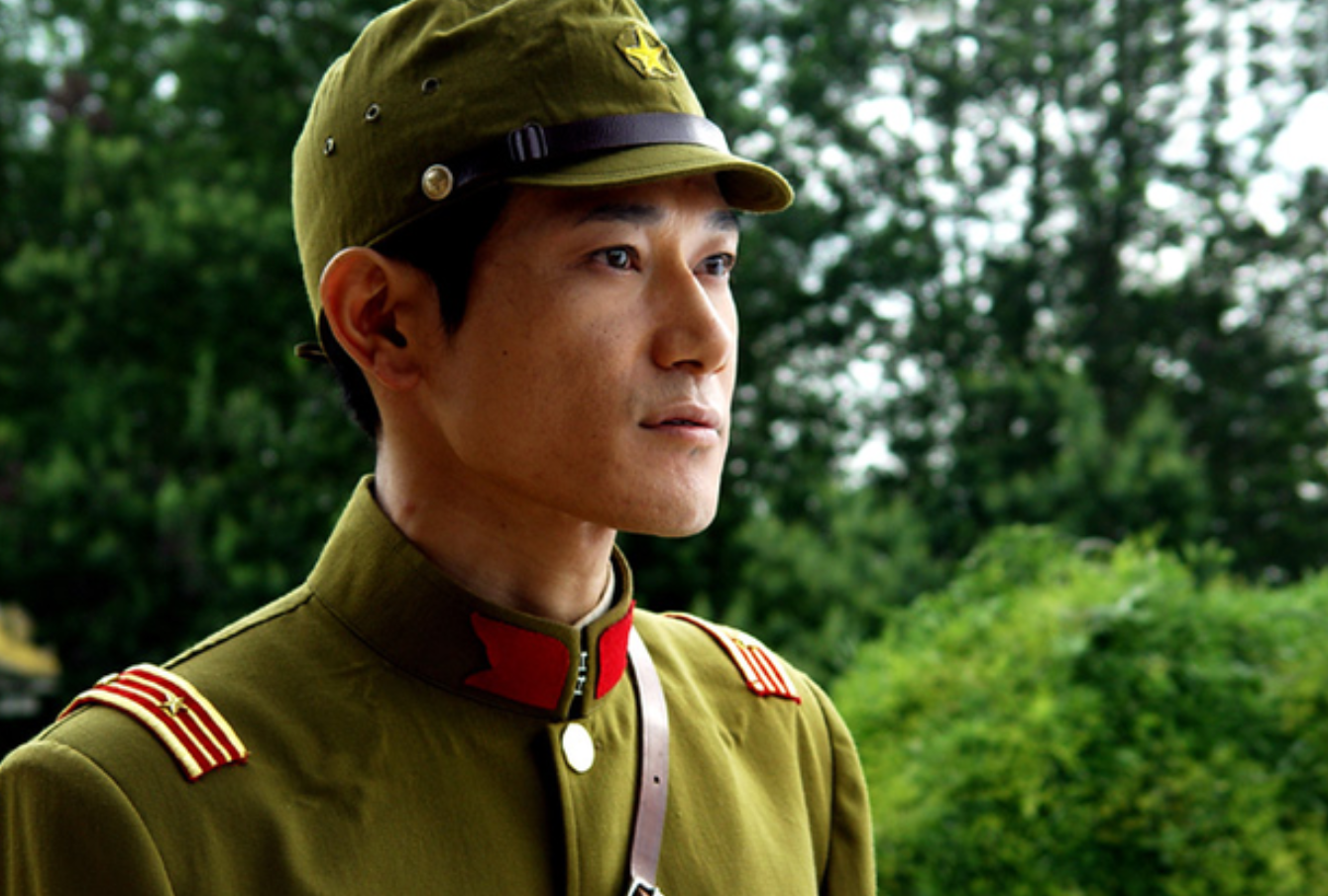 矢野浩二:因扮荧幕形象回国遭袭,娶重庆姑娘为妻,女儿为中国籍