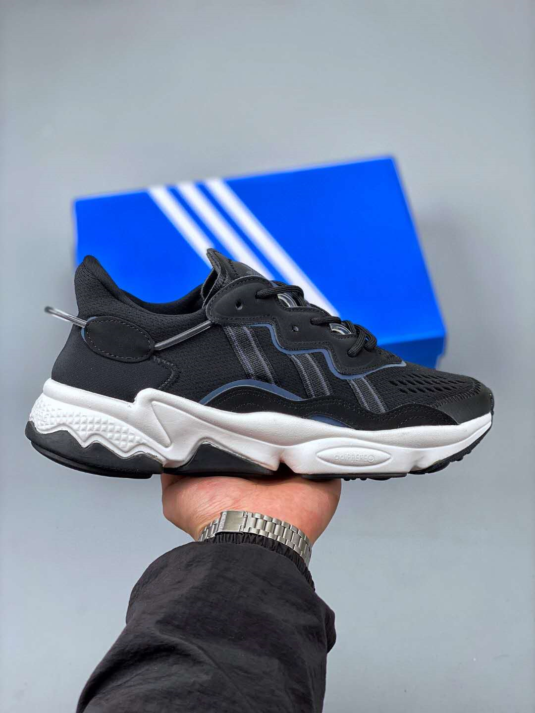 adidas ozweego adiprene 休闲运动科幻跑鞋 三叶草老爹鞋