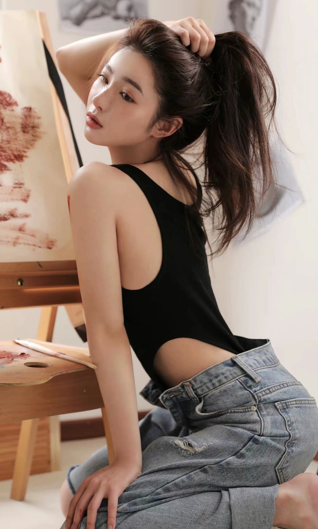 云南美女演员张婕婕,性感迷人,动人心弦