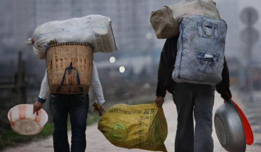 李桂圆,山东90后女黑老大,靠颜值为祸东营多年,被奖励30万通缉