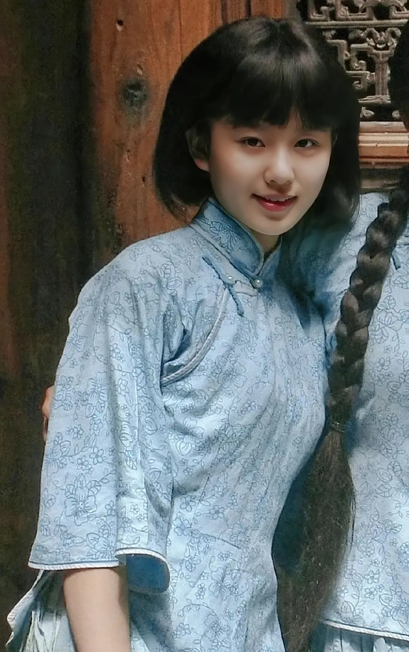 刘诗诗民国风学生造型#年轻时极为貌美的女明星# #一眼沦陷# #动态