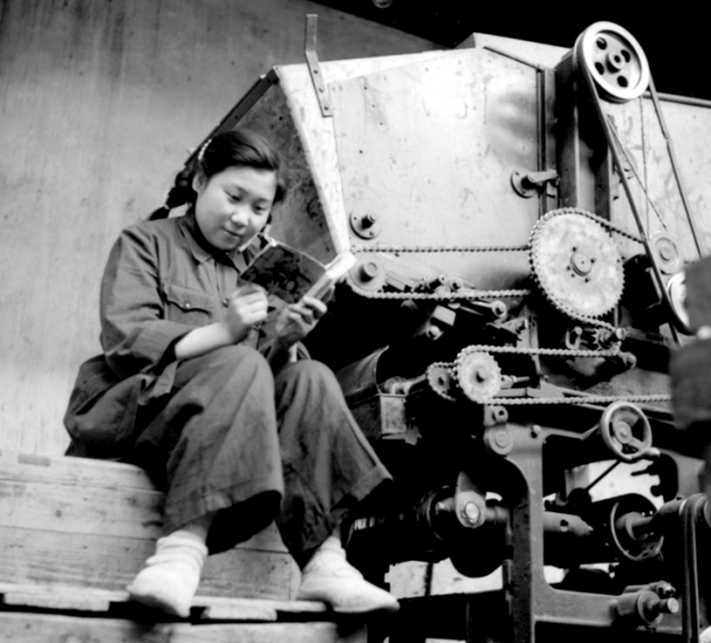 老照片|1950代的一位女工