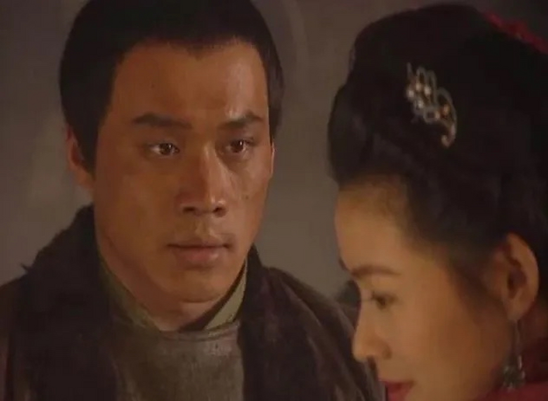 当年,丁海峰拍完《水浒传》后,回家就直接向妻子唐歌坦白"唐歌,我很