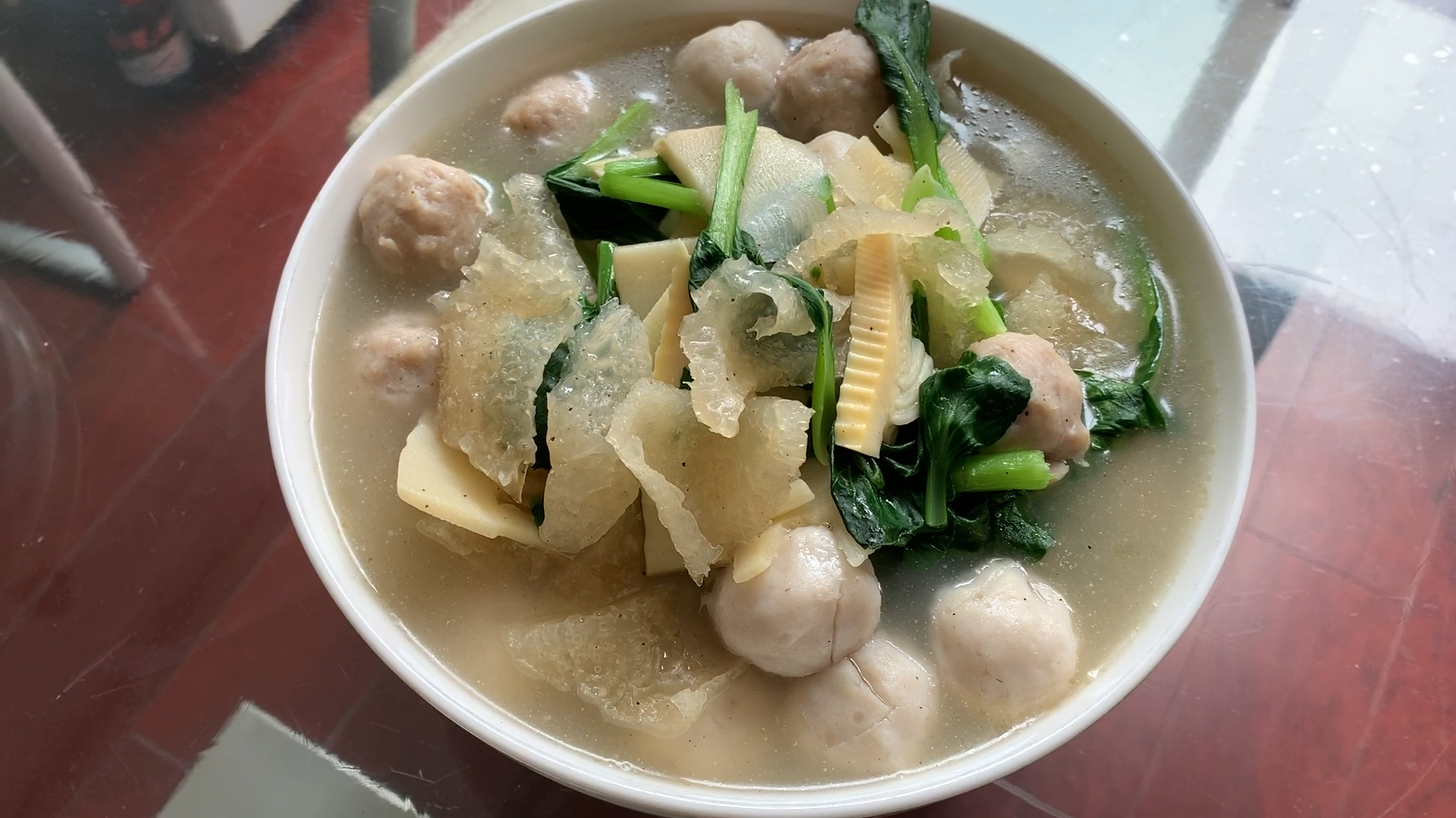 午餐:雪菜肉丁、徐州老味杂拌,配米饭绝配太好吃了