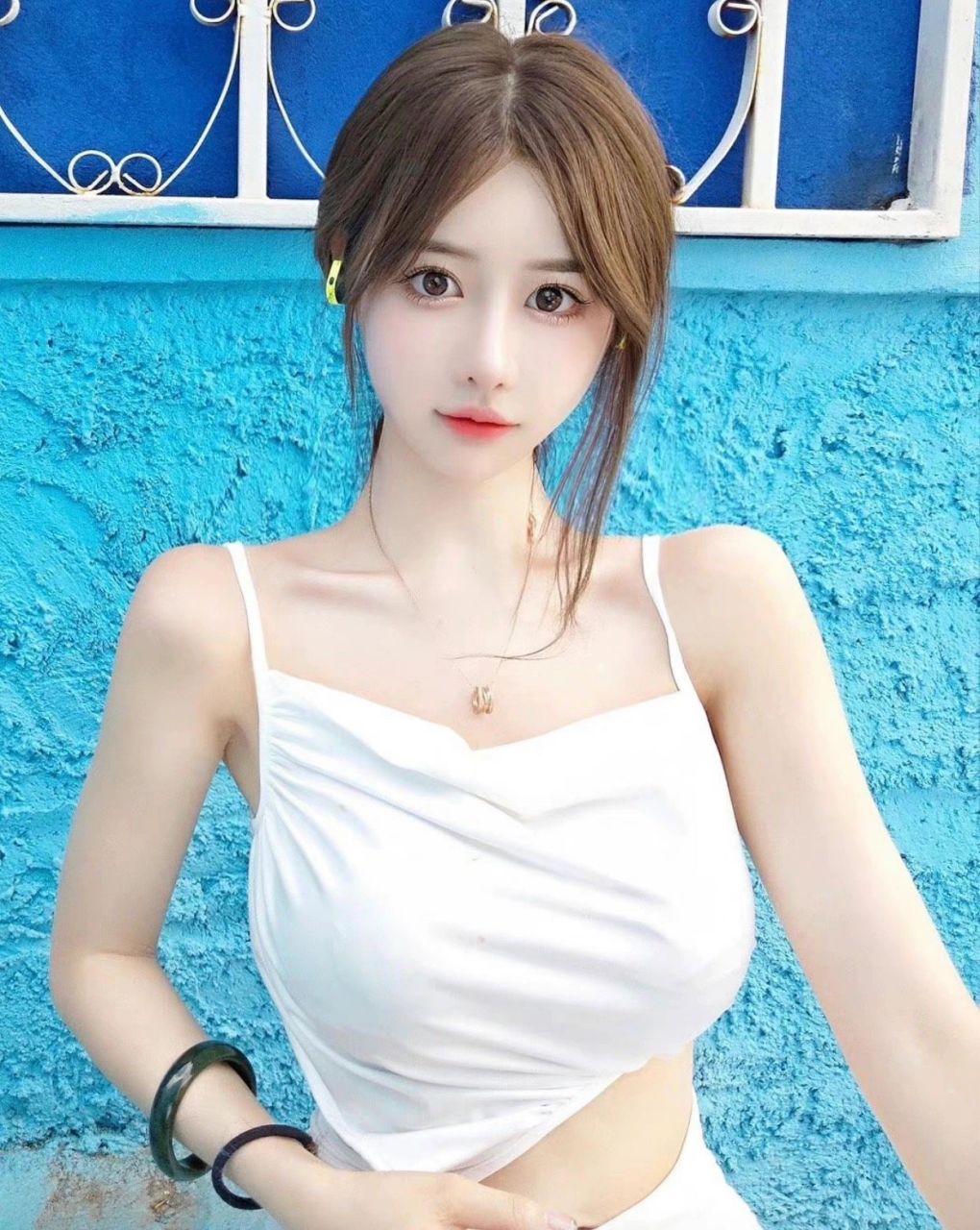 纯欲风# #小姐姐# #美女# 这精致的脸 好美[色][色][色]