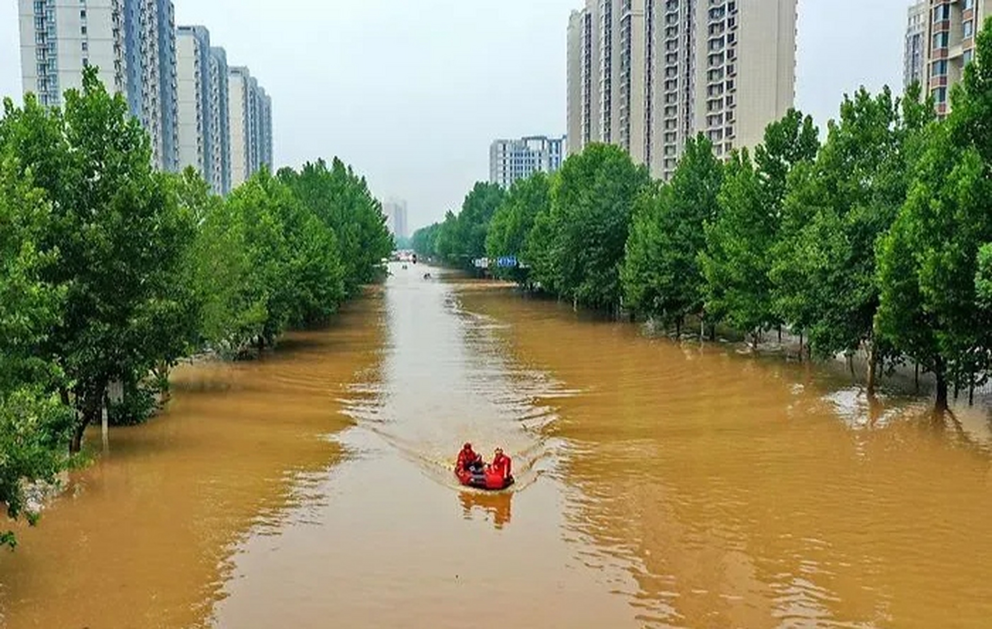 京津冀百年一遇的大洪水, 让住一楼的业主瑟瑟发抖啊, 先不说房子能不