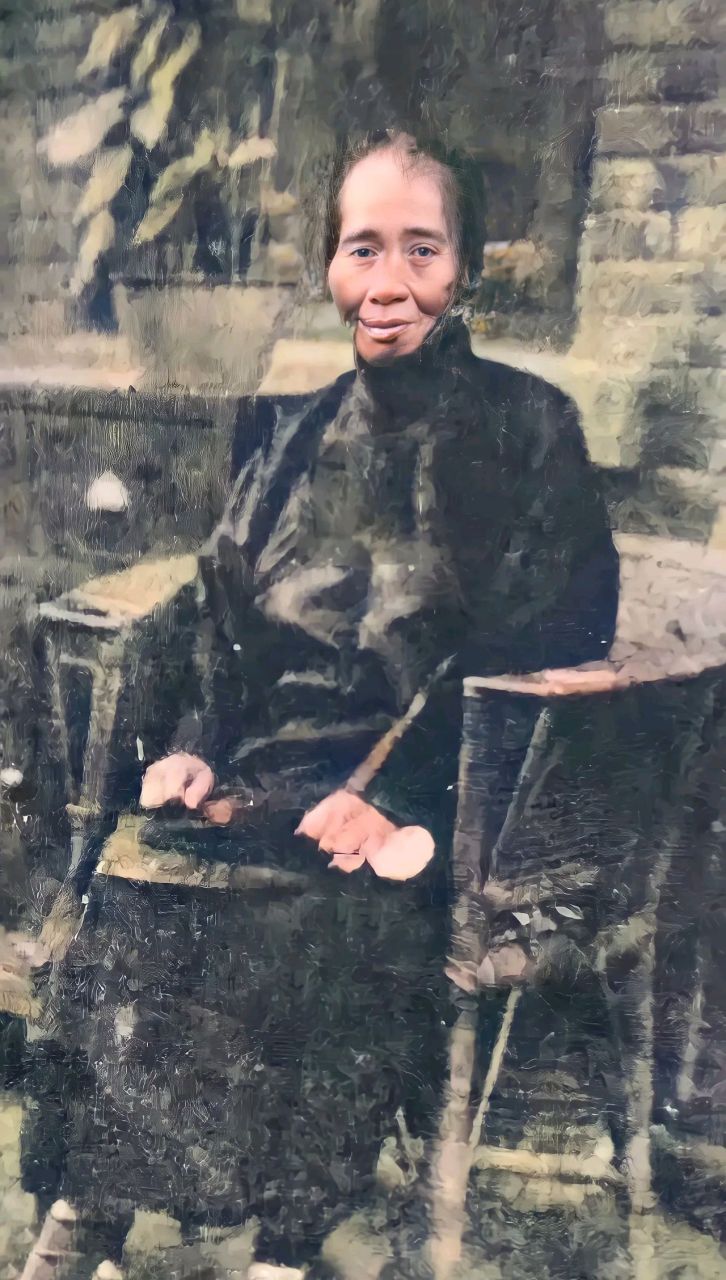 1940年霍元甲的妻子王氏,这是一张罕见的老照片,此时的王氏已经年过