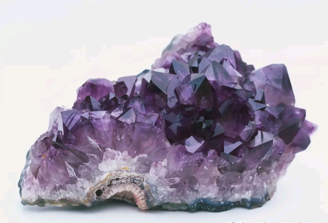 巴西发现大量紫水晶矿:这个曾经地球上最具价值的宝石要贬值了