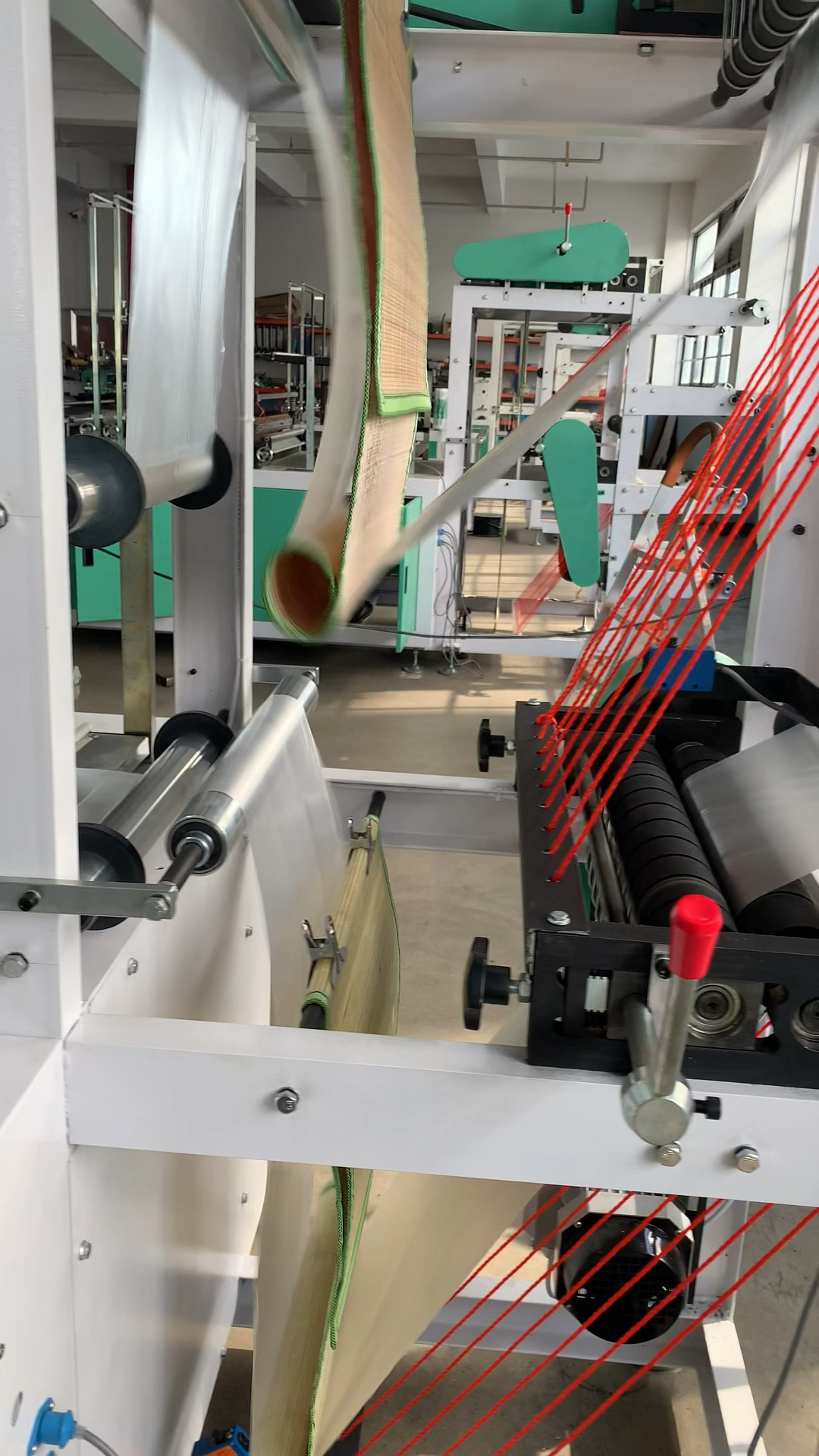 云丰全自动一次性手套制袋机pe手套生产设备