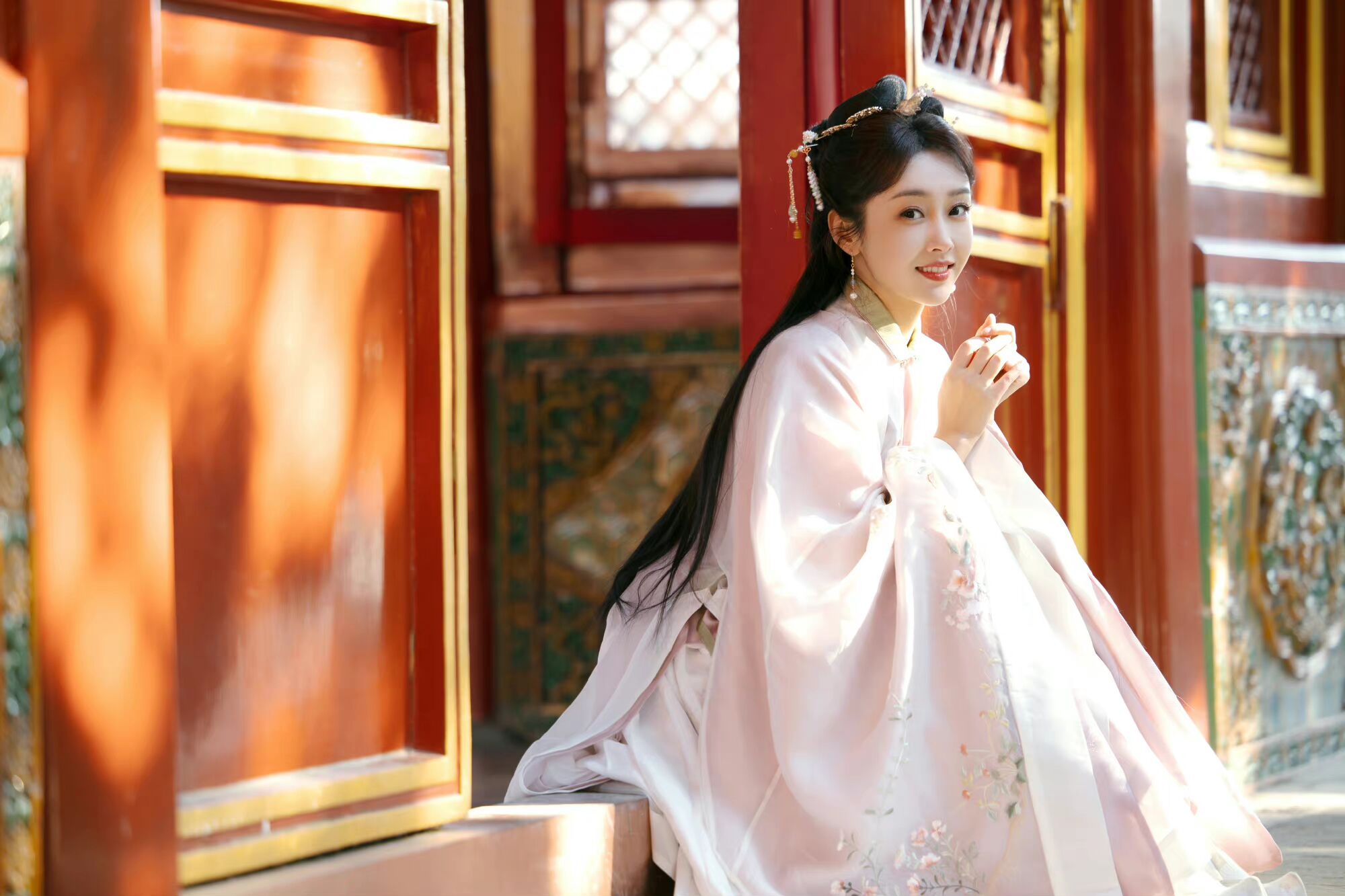 宣璐穿汉服美出圈,温婉大气,网友:梦回《陈情令》师姐!