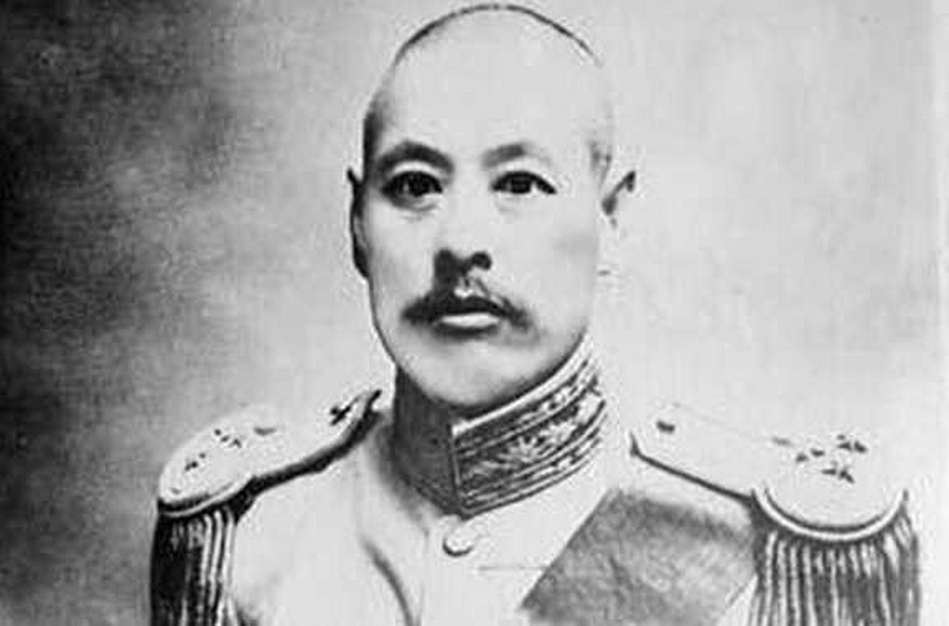 民国著名人物中最清廉的,当属"中国士官三杰"之一的蔡锷和直系军阀
