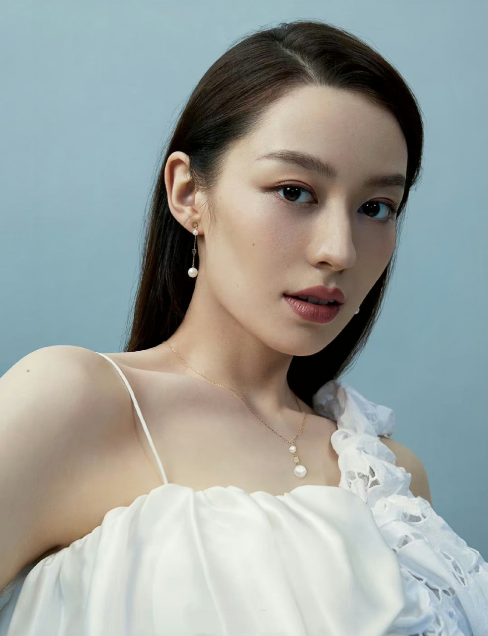 吉娜爱丽丝  高跟凉鞋美腿