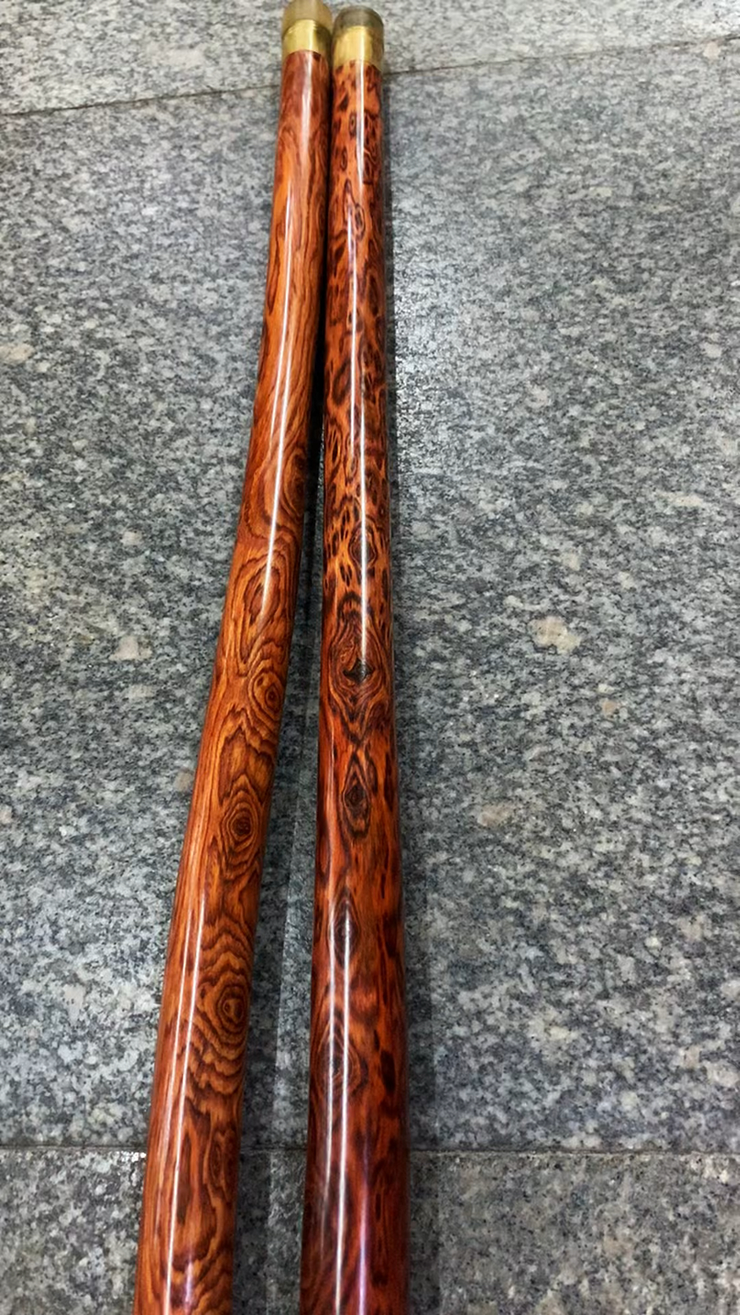 花纹好不好看,自己看了才知道,拐杖/海南黄花梨制作