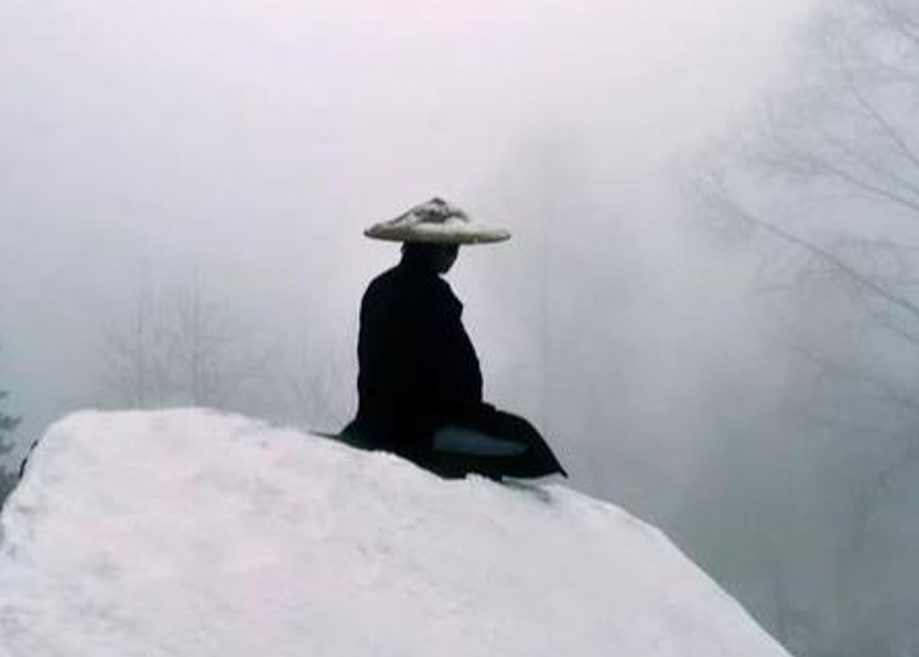 清朝老翁修炼道家气功六十载,与侍女闭关修炼,竟被一月破功