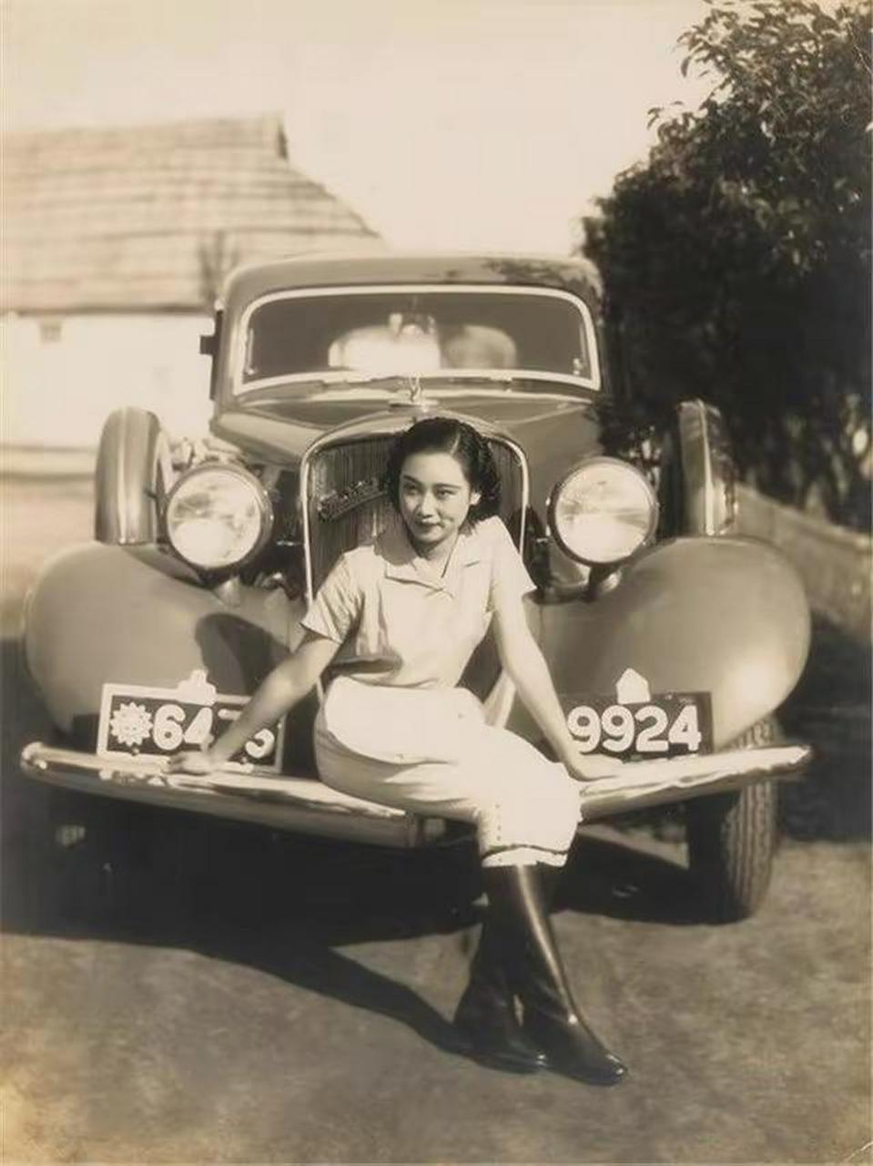 蝴蝶是三,四十年代我国最优秀的女演员之一,横跨默片和有声片两个