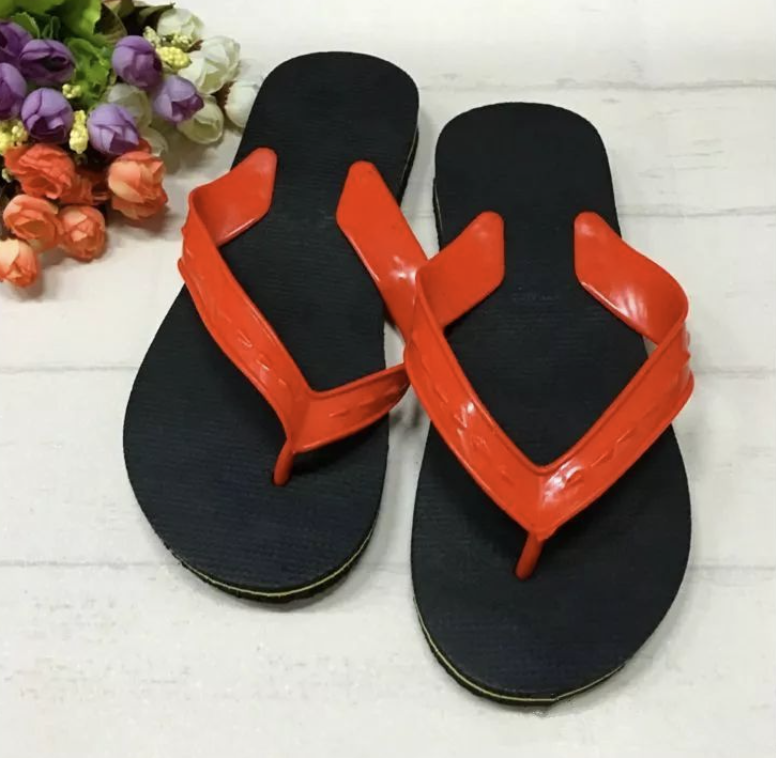 广东街边的红色人字拖,究竟是什么来头?