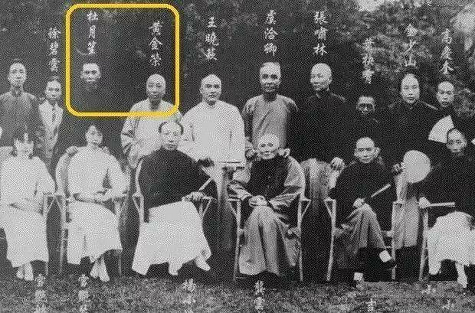 杜月笙常说人生有三碗面最难吃,分别是情面,场面和人面.