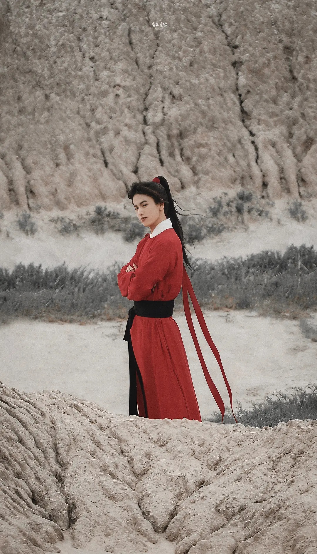 《吉星高照》剧组是真的穷吗?除了主角,其他角色衣服几乎没变过