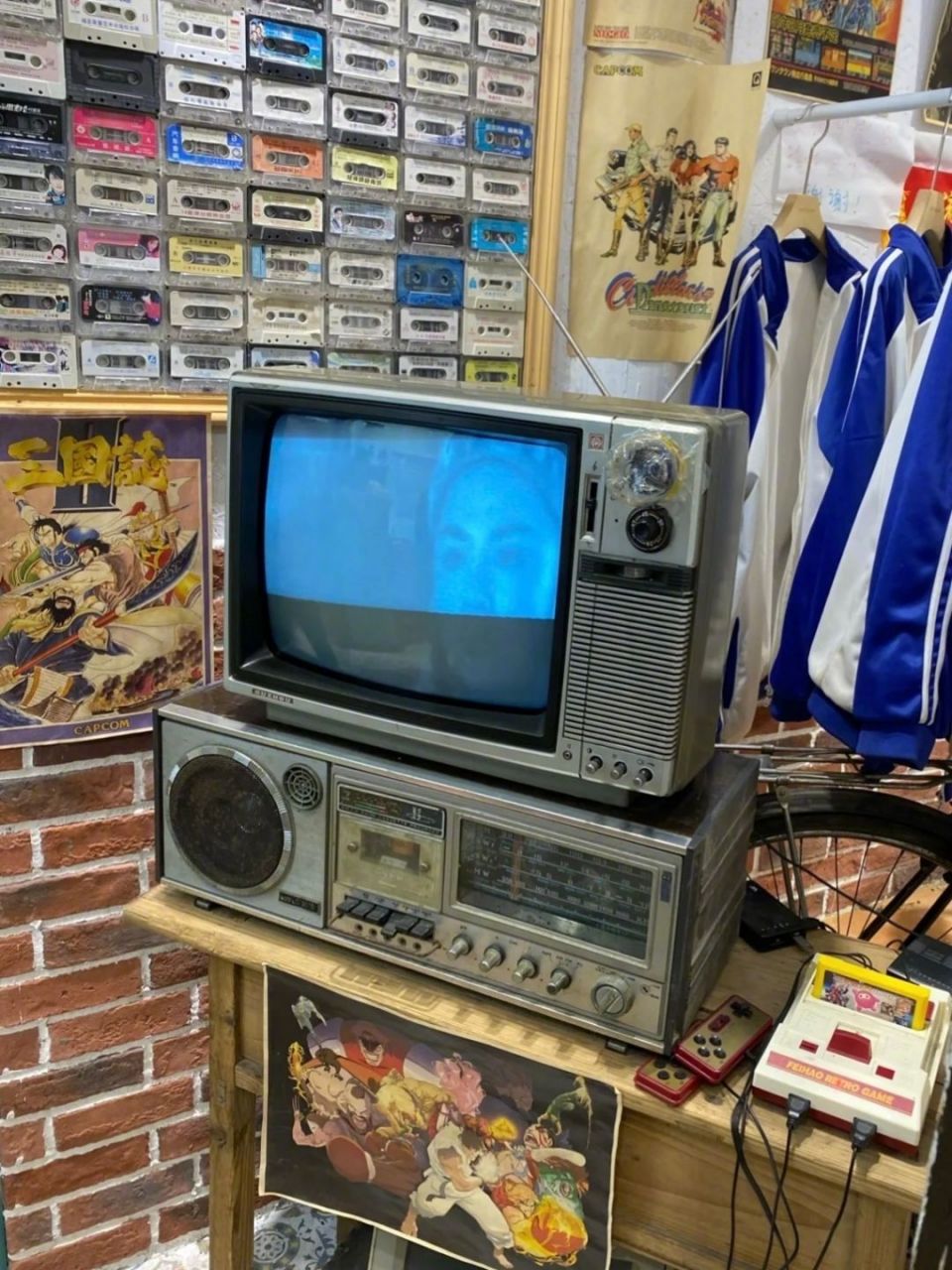 年代感# 最近好喜欢这种有年代感的照片,好多小时候的美好回忆.