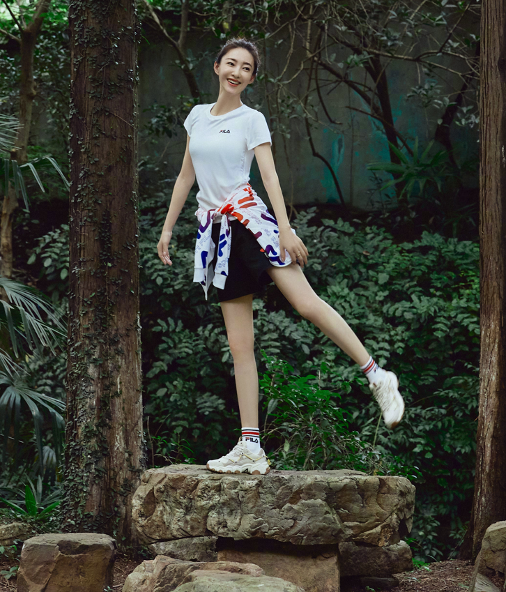 都说王丽坤的腿好看,当她做瑜伽的那一刻,想都不敢想