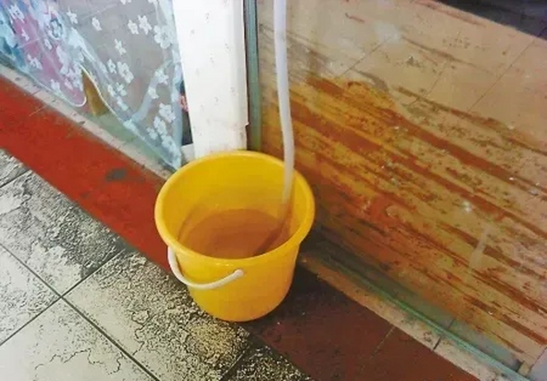 对于开空调的外机冷凝水是否可以用来浇花,这是一个常见的问题.