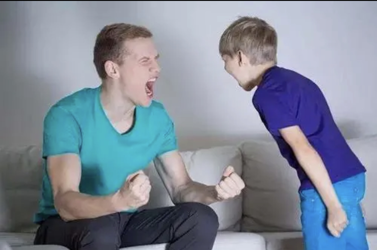 为什么有的孩子就敢顶撞父母,好习惯从小培养