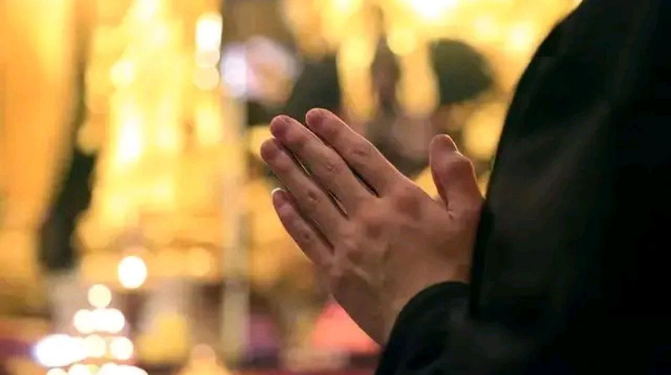 梦境之谜,梦见自己拜佛却遭双手扼颈的深层解析 梦境之谜,梦见自己拜佛却遭双手扼颈的深层解析