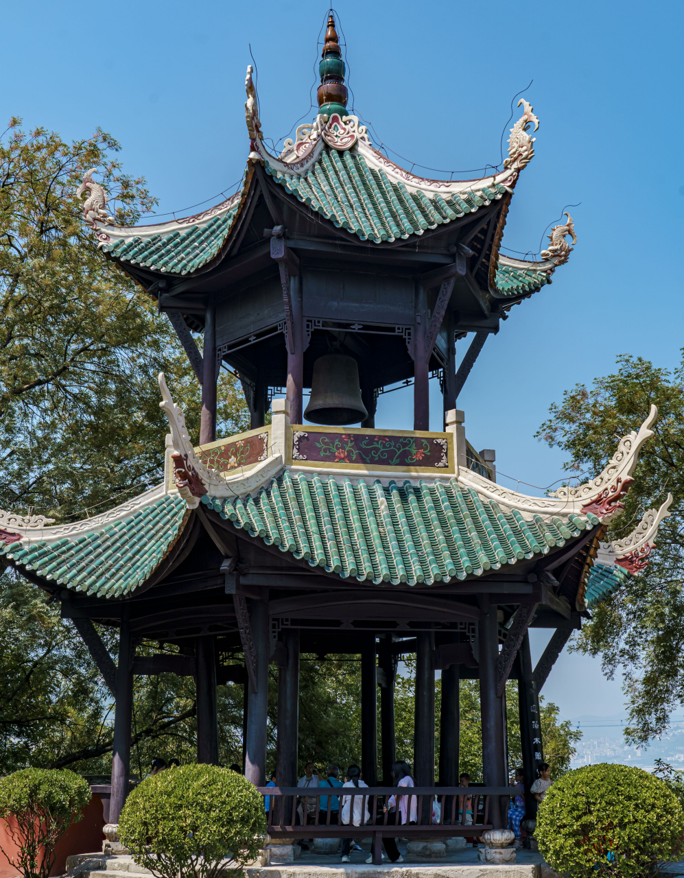 【白帝城·瞿塘峡】景区,此地就在夔州博物馆的斜对面,大家可以从陆地