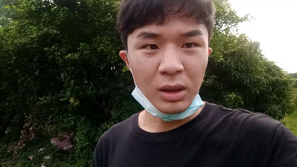 带大家看一下这种鸭子,白色的,是什么品种