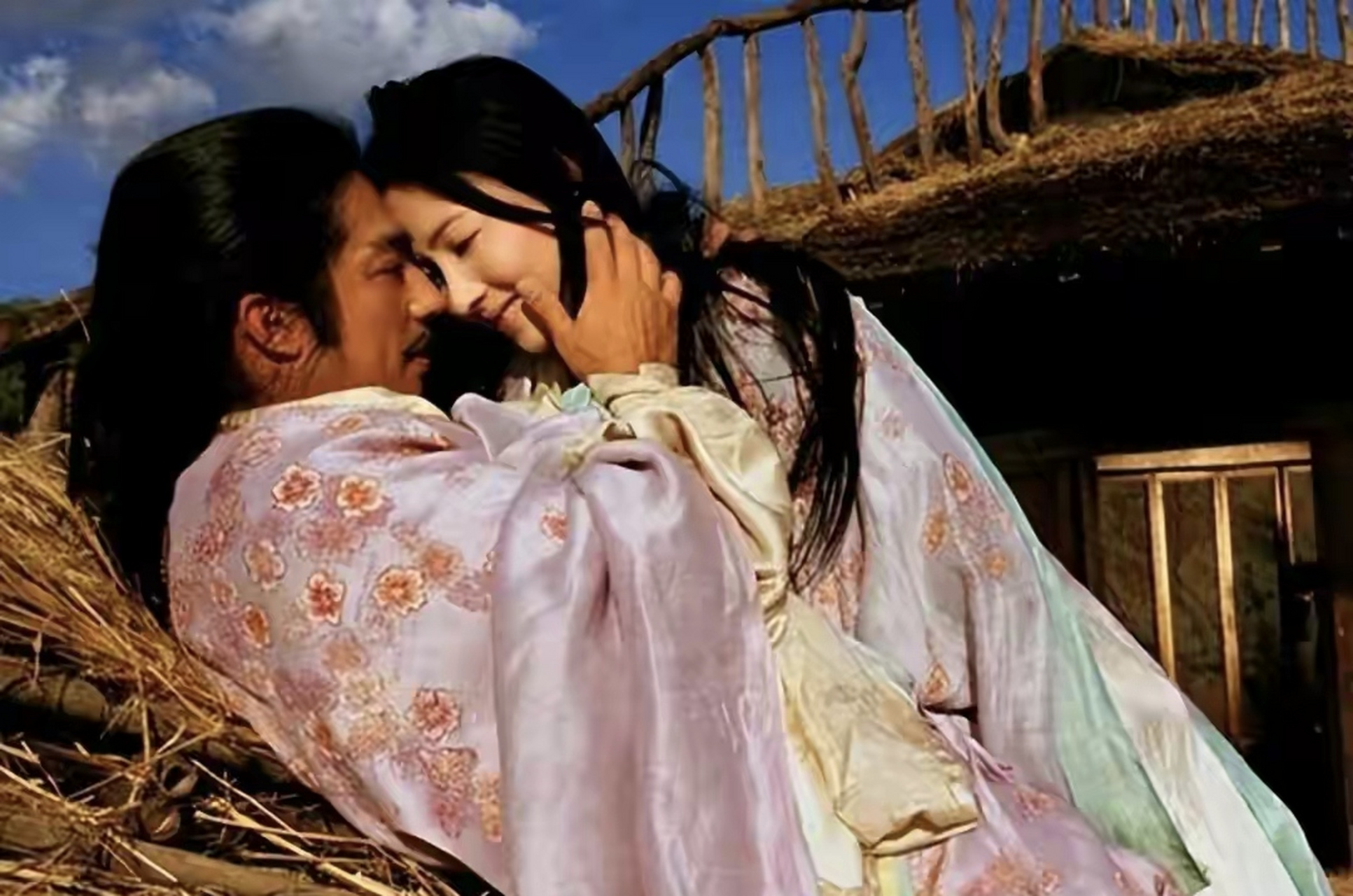 2005年,张柏芝在拍摄《无极》时被日本男演员摸了个遍,而她却说下次还