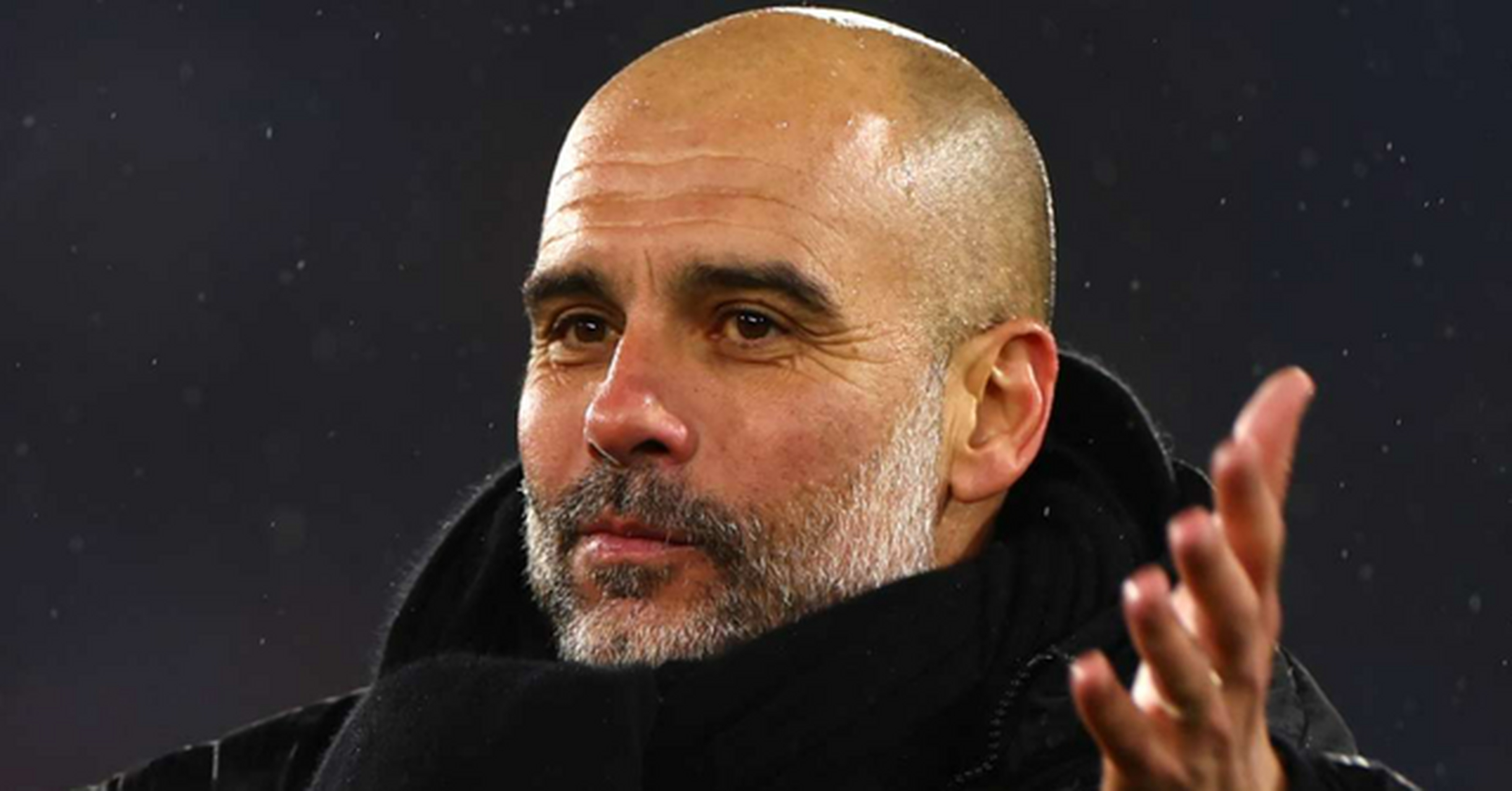 瓜迪奥拉是足坛历史上唯一一位两次赢得三冠王(2009的巴萨6冠王,上