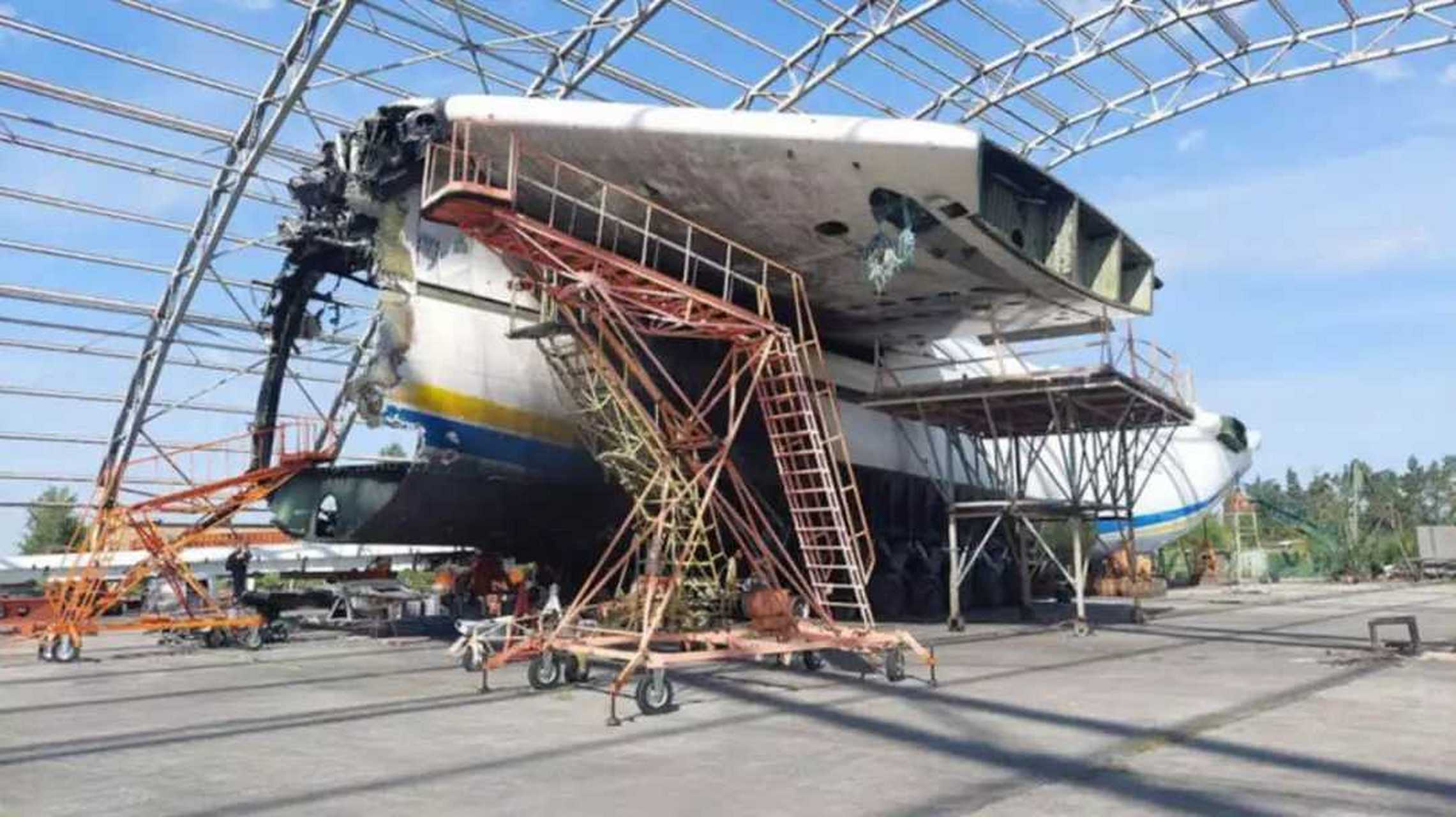 安225,an-225"梦幻"运输机现状,能拆的都拆走了,估计后面只有开发文创
