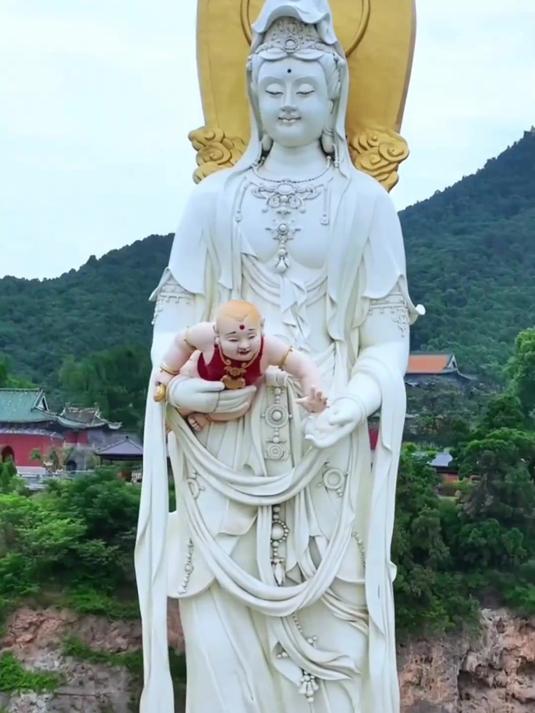 灵山寺送子观音,高达69.9米,据说很灵验