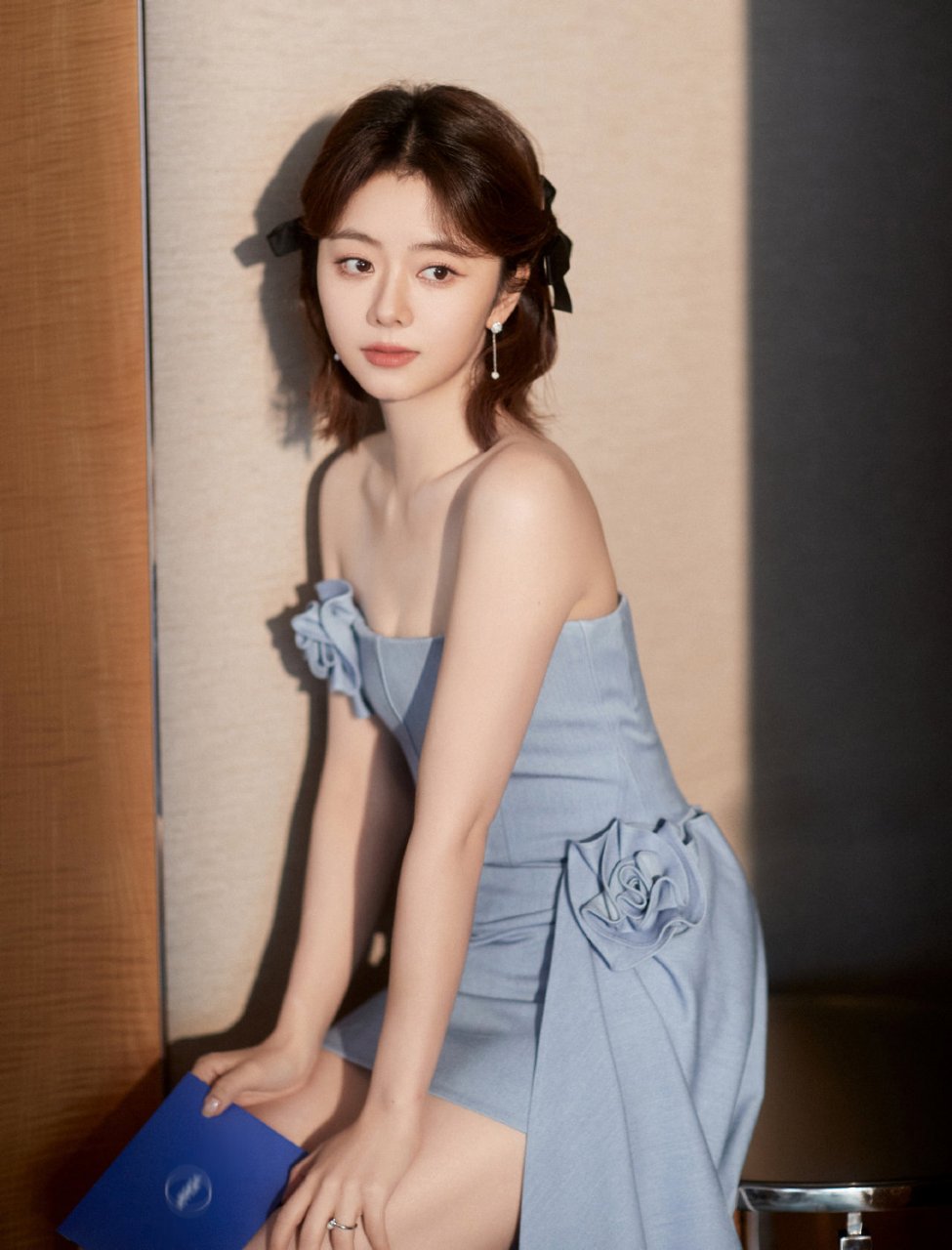 谭松韵高清壁纸头像(二十七)[鲜花]