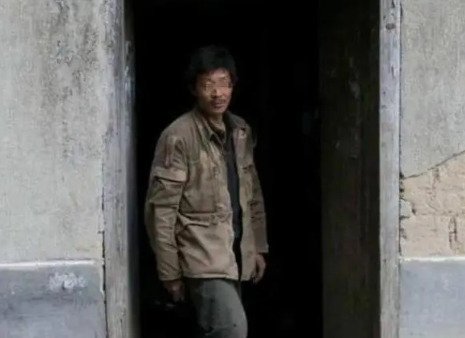 回顾:四川恶徒李文忠,逼死父亲,打疯母亲,霸占女儿长达8年!