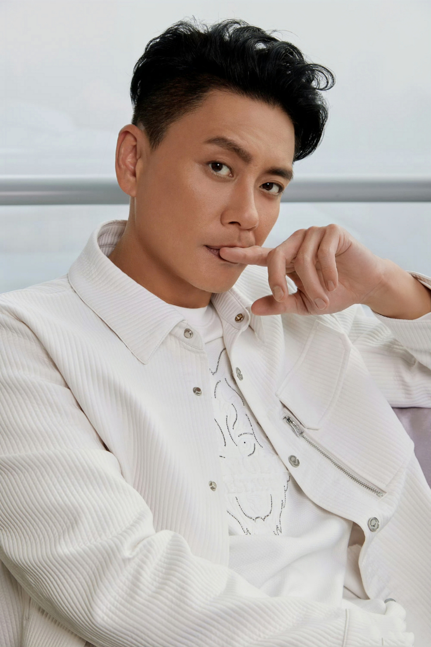 真的好想帮黄宗泽把头发撩起来,《谍影狙击》你为啥要给黄宗泽安排