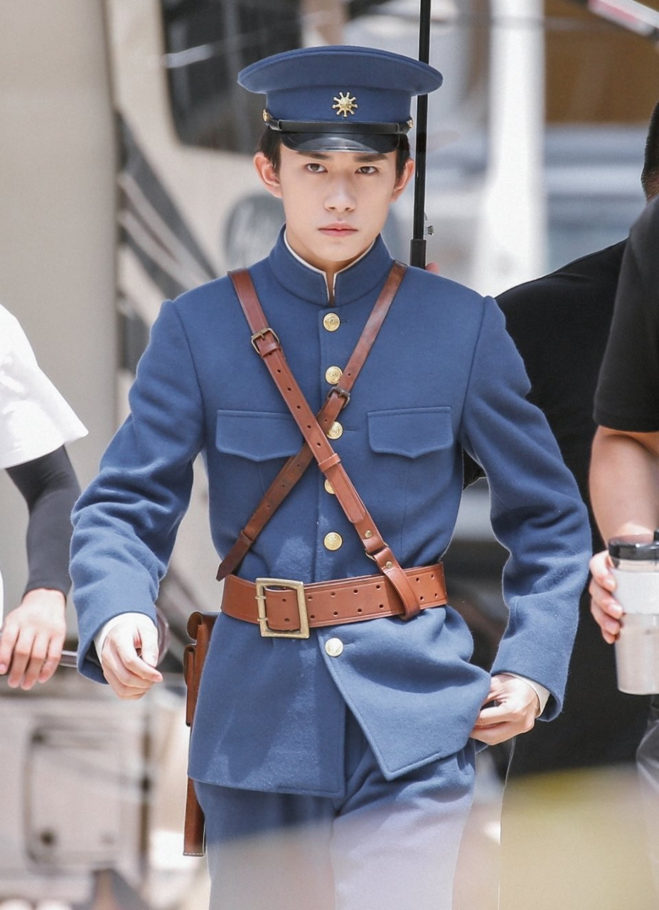 穿军装的男星,你们爱谁[滑稽][滑稽][滑稽]