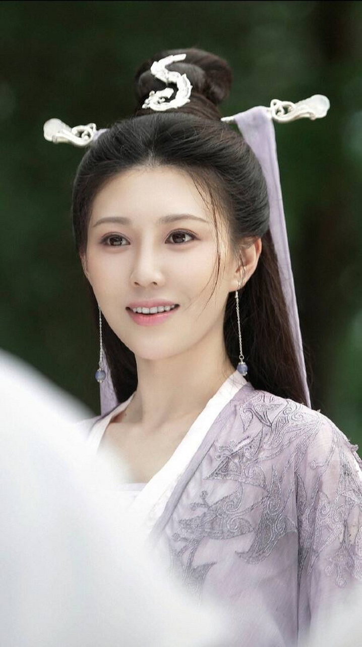 侯梦瑶之紫狐,东方玄幻仙侠剧《琉璃》里的千年狐狸,坦荡明了,对爱情