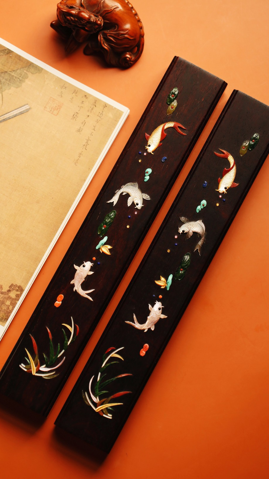 紫檀连年有余镇尺百宝嵌饰莲鲤活泼可人颇具生气器型四方小委角形制颇