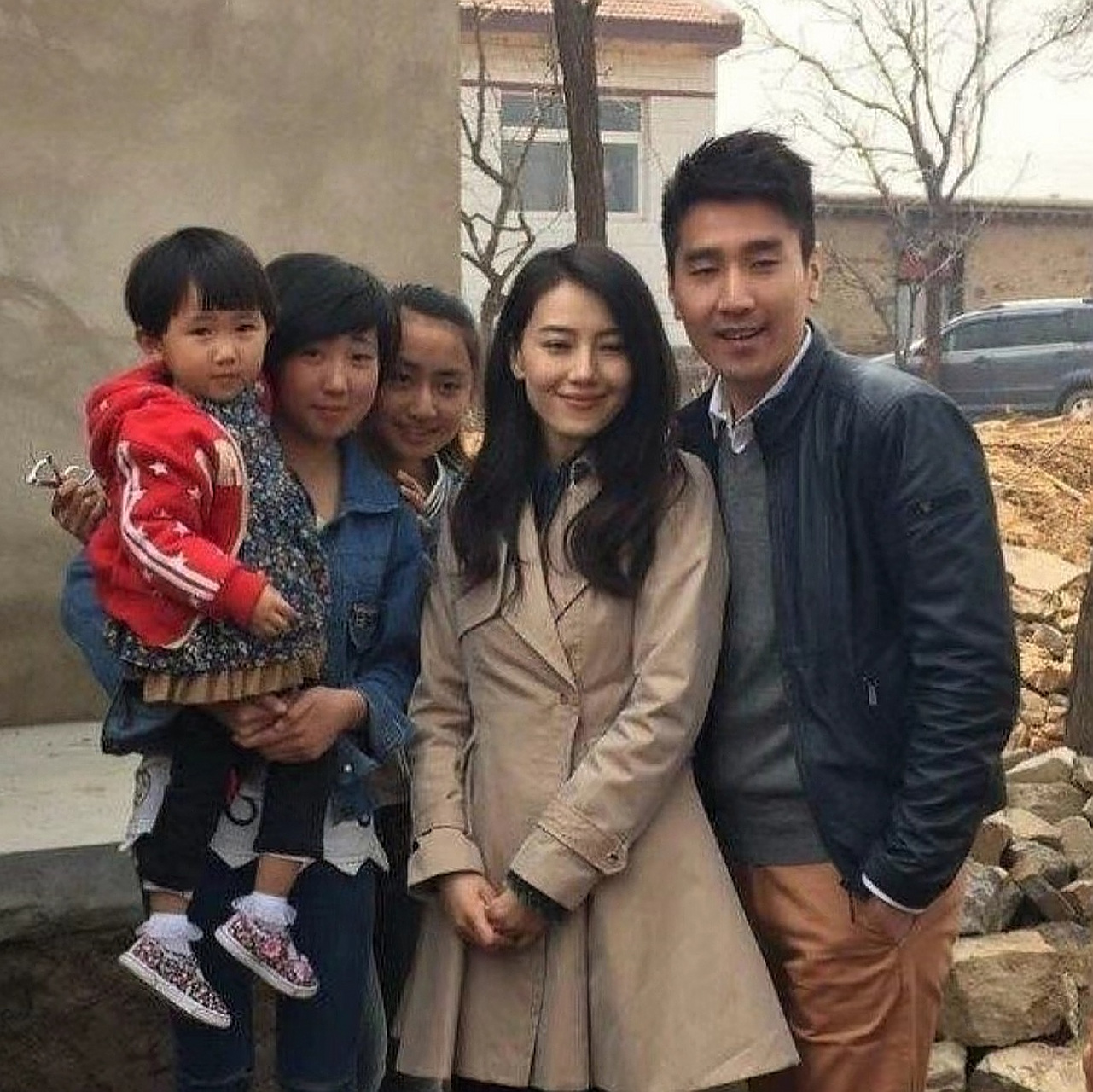 当年,赵又廷带着老婆回到农村老家,失去明星光环后自己成了普通人