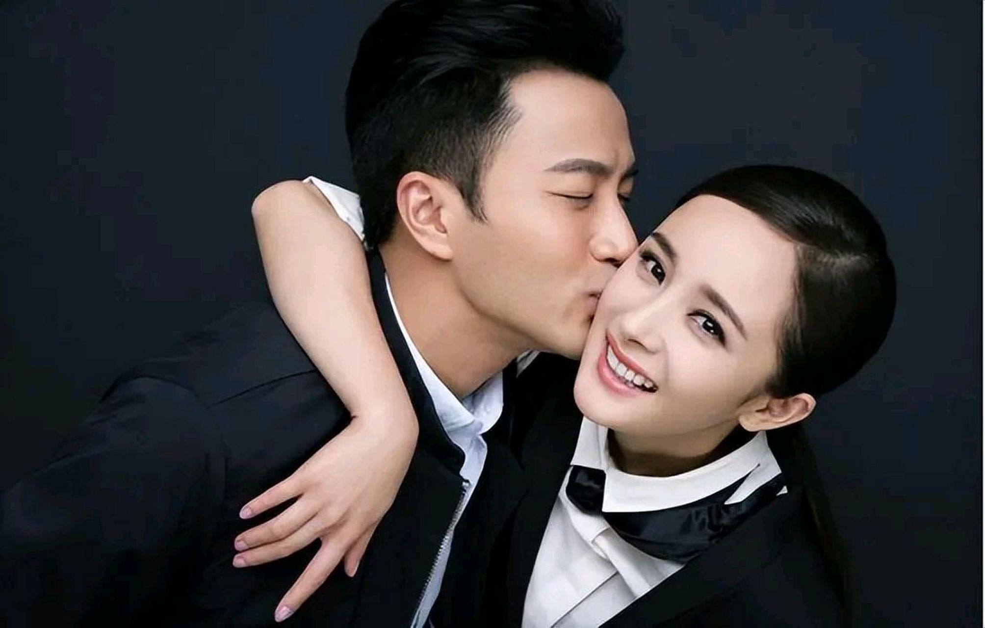 赵丽颖在处理离婚事宜上展现出了更高的精明程度,相较于杨幂.