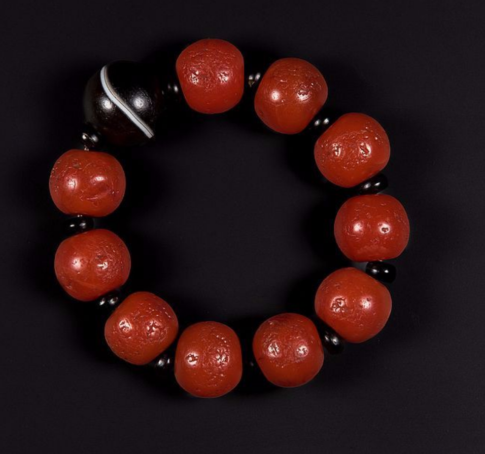 老甘南红多少钱一克,具备这些其价值更高