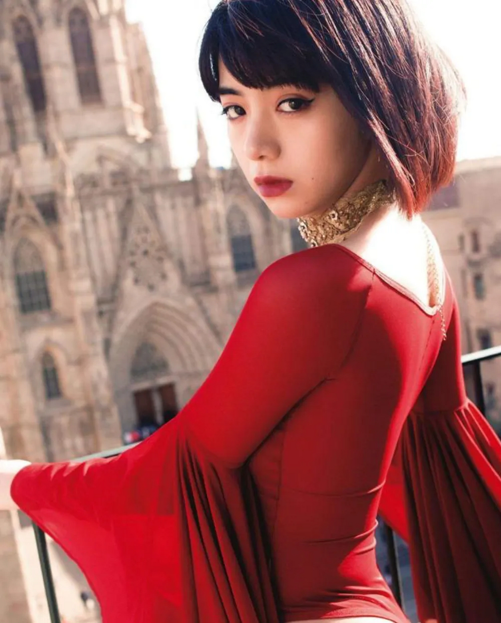 池田依来沙,出生于1996年的日本福冈县,拥有令人瞩目的外貌.