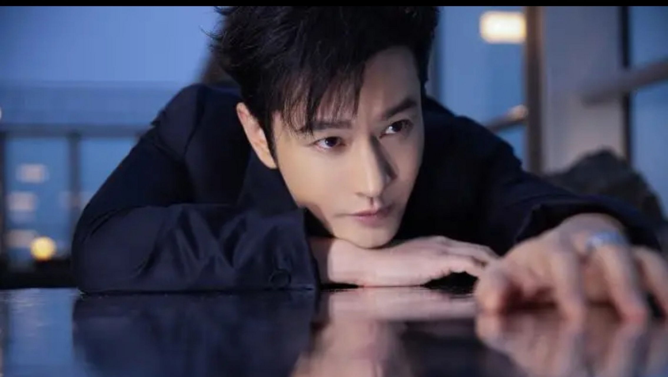 黄晓明# #电视剧潜行者# 黄晓明阳光的人生态度.